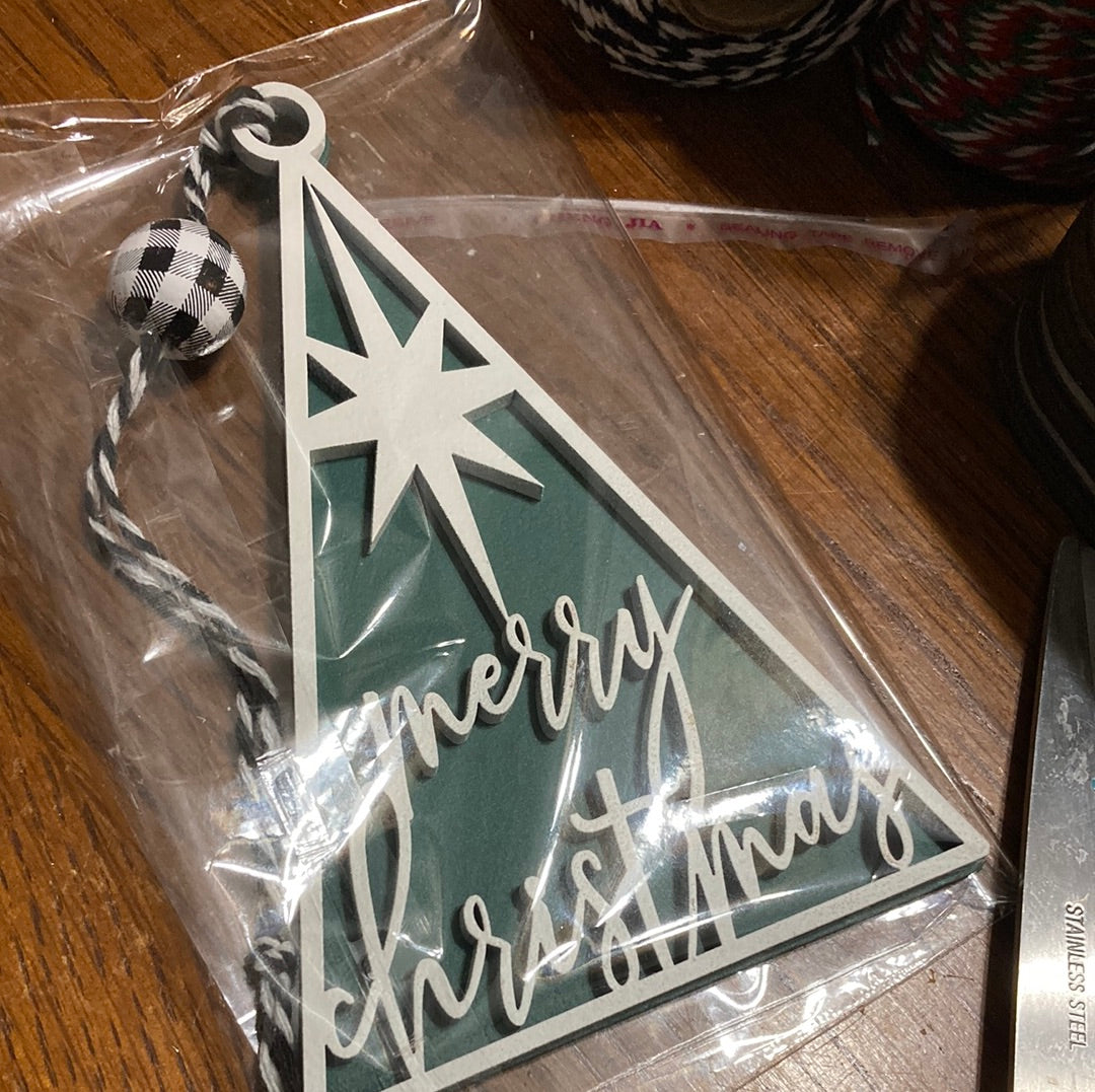 Layered tree - Merry Christmas