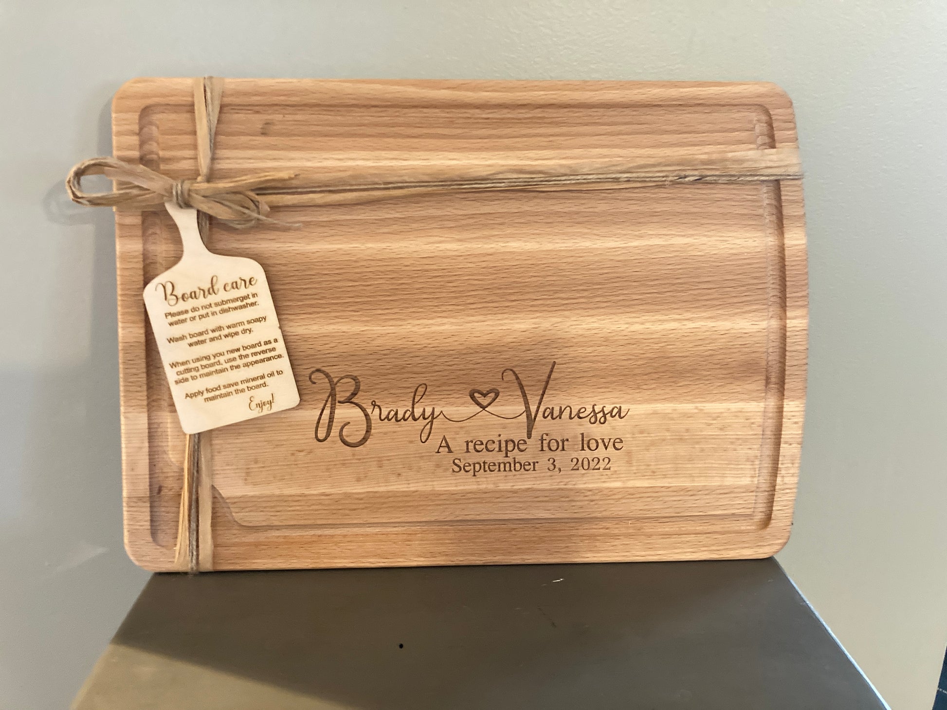 Personalized Cutting Board, Christmas Gift for couple - Custom Wedding –  Kobasic Creations